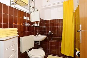 Stunning Apartment in Bol