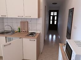 Captivating 4-bed Apartment in Premantura
