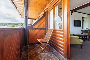 Knysna Log-Inn Hotel