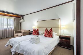 Knysna Log-Inn Hotel