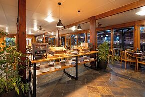 Knysna Log-Inn Hotel