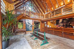 Knysna Log-Inn Hotel