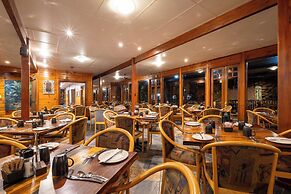 Knysna Log-Inn Hotel