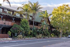 Knysna Log-Inn Hotel