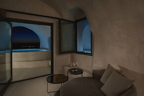 Divine Boutique Cave Experience