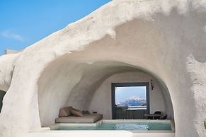 Divine Boutique Cave Experience