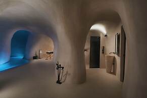Divine Boutique Cave Experience