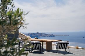 Divine Boutique Cave Experience