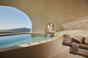 Divine Boutique Cave Experience