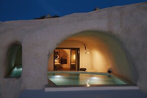 Divine Boutique Cave Experience