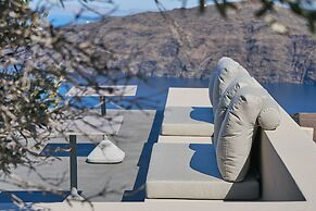 Divine Boutique Cave Experience