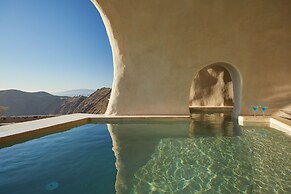 Divine Boutique Cave Experience