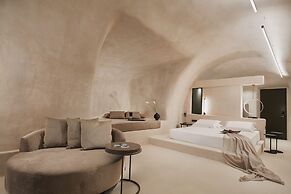 Divine Boutique Cave Experience