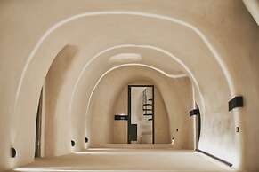 Divine Boutique Cave Experience
