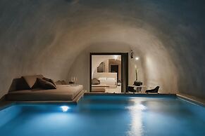 Divine Boutique Cave Experience