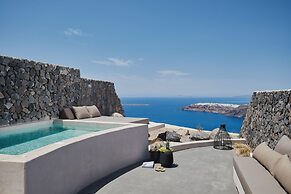 Divine Boutique Cave Experience