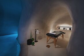 Divine Boutique Cave Experience