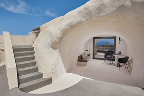 Divine Boutique Cave Experience