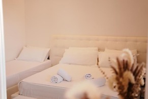 Eos ApartHotel
