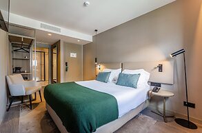 Omid Saldanha Hotel