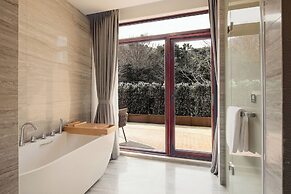 Crowne Plaza Zhoushan Seaview by IHG