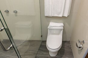 La Loma Suites