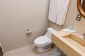 La Loma Suites
