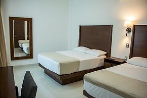 La Loma Suites