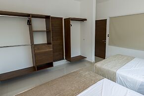 La Loma Suites