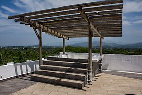 La Loma Suites