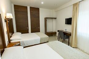La Loma Suites