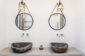 The Amethyst Exclusive Suites Oia