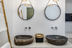 The Amethyst Exclusive Suites Oia