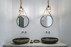 The Amethyst Exclusive Suites Oia