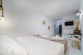 The Amethyst Exclusive Suites Oia