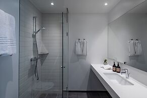 Peak 12 Design Hotel