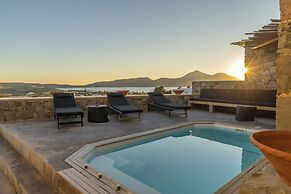 Petra Residence Mini Pool Spa