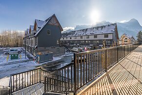 Three Townhouse Combo - Families and Large Groups