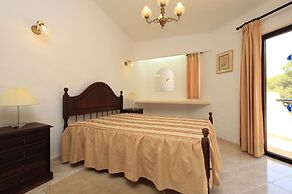 Portuguese Rustic Style Villa With Private Pool