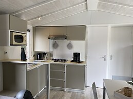 Chalet Near Antwerp With Pool Access