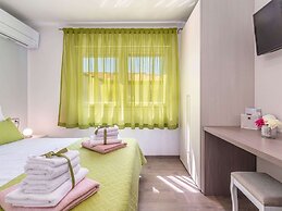 Villa in Novigrad With Private Pool