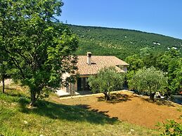 Large Apartment in Hrastovlje With Private Swimming Pool