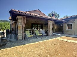 Large Apartment in Hrastovlje With Private Swimming Pool
