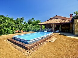 Large Apartment in Hrastovlje With Private Swimming Pool