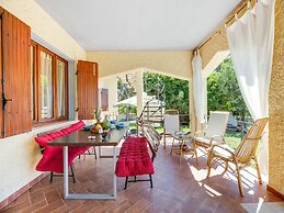 Beachfront Villa With Solarium