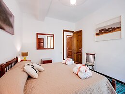 Beachfront Villa With Solarium