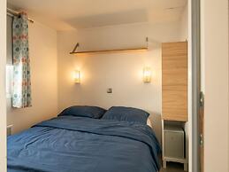 Neat Chalet With Microwave, Near Antwerp