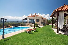 Villa in Tavronitis With Pool & Stunning Views