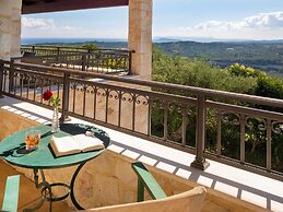 Villa in Tavronitis With Pool & Stunning Views