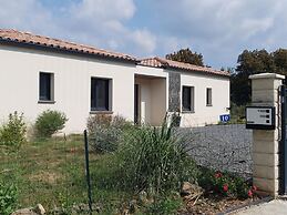 Villa With Pool & Views